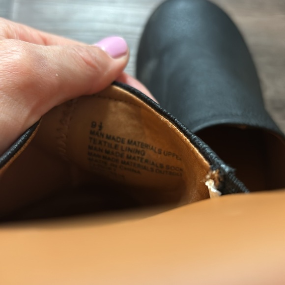 Universal Thread Clogs - Picture 4 of 5